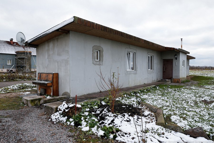 ЛЭП над головой: через дом многодетной семьи ведут электричество в «Храброво»