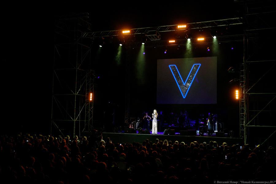 С любовью из Киева: как прошел первый калининградский концерт Веры Брежневой