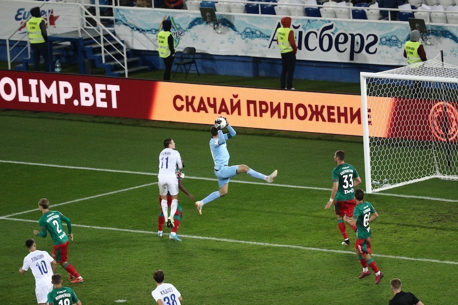 «Балтика» прошла «Локомотив»! В серии пенальти потащил 19-летний вратарь (фото)