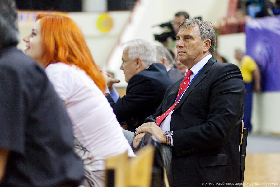 «Призрак успеха»: фоторепортаж с волейбольного матча «Россия — Сербия»