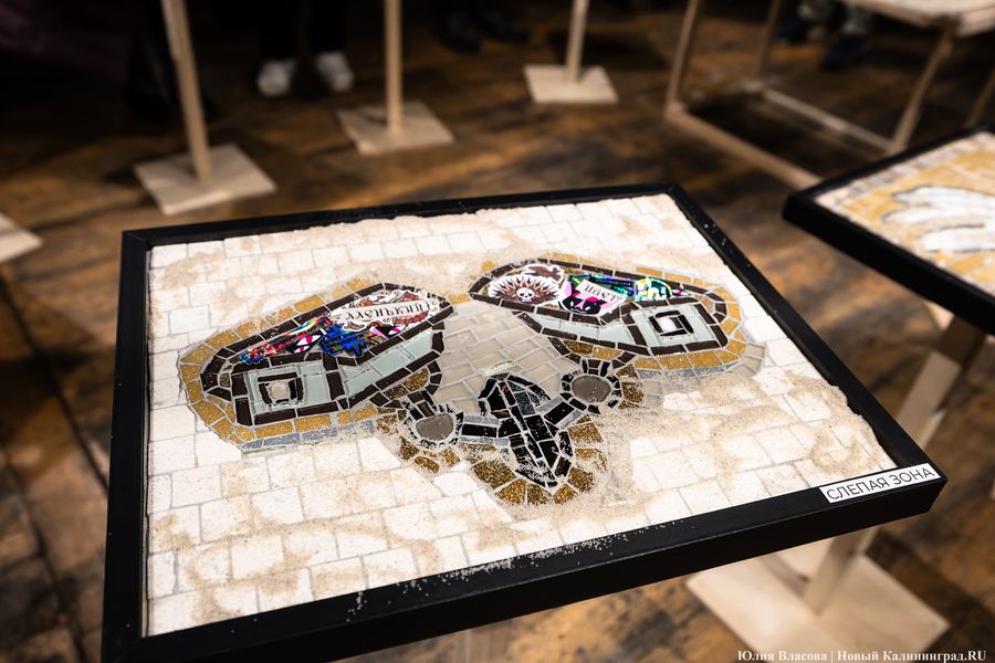 Что останется после нас: в «Воротах» открылась выставка современной мозаики