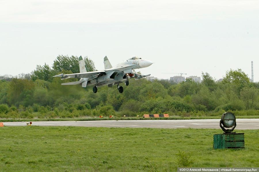 «Учёба в небе»: фоторепортаж с тренировочных полётов Су-27