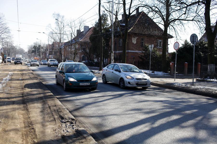 На проспекте Победы ночью демонтировали две из трех шумовых полос (+фото)