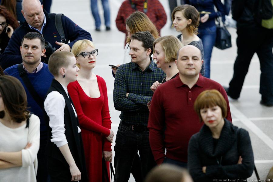 Картинки с выставки: открытие Балтийской биеннале фотографии