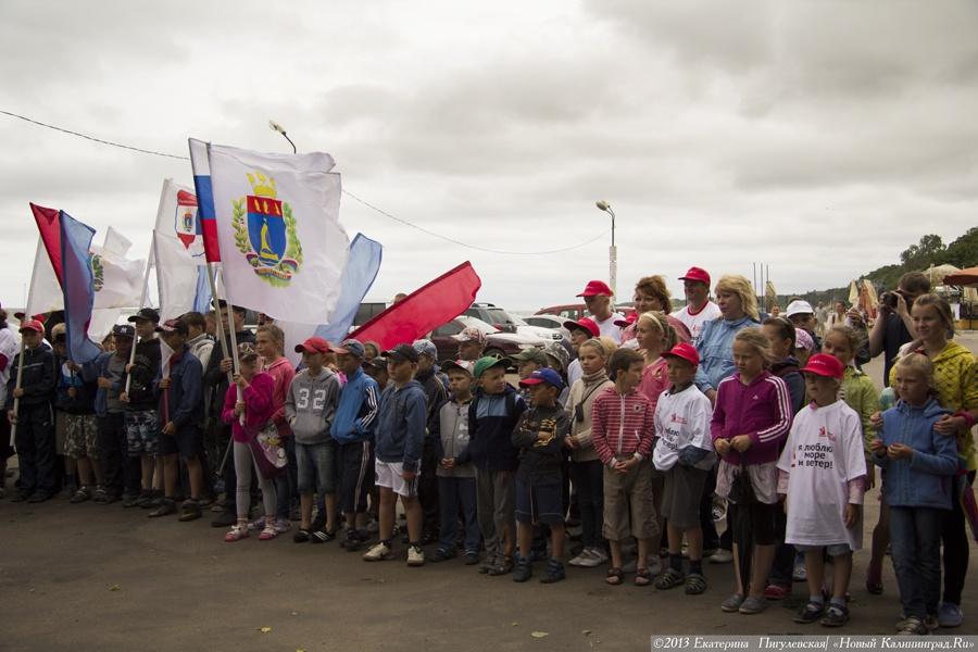 Дотянуться до звезд: фоторепортаж с парусной регаты «Кубок космонавта Леонова»