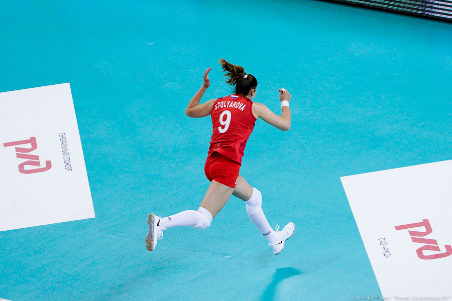 Сборная и 3 сильнейших клуба: волейбольный турнир на Кубок губернатора в «Янтарном»