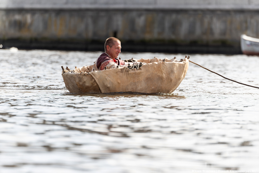 «Миля витязя», вальс байдарок и летающий моряк: как прошла «Водная ассамблея» (фото)