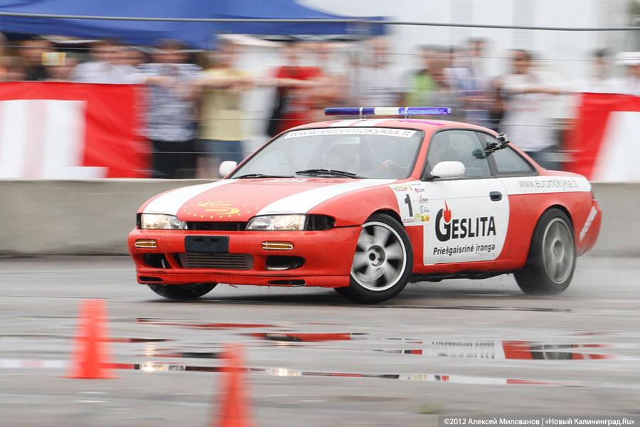 «Скользящие»: фоторепортаж с дрифт-шоу