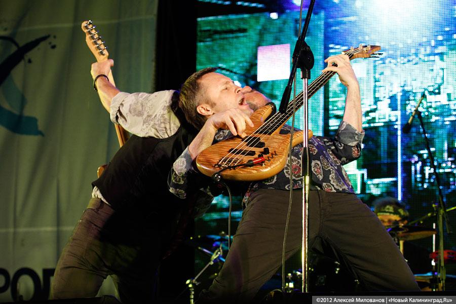 «Дважды дождливый»: фоторепортаж с гала-концерта к 757-летию Калининграда