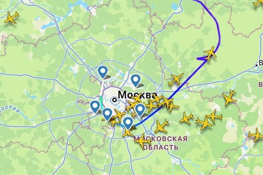 Самолёт Калининград-Москва направили в Петербург из-за атаки дронов