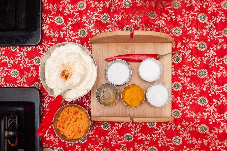 Курица карри и вегетарианский омлет: индийские блюда на «Открытой кухне»