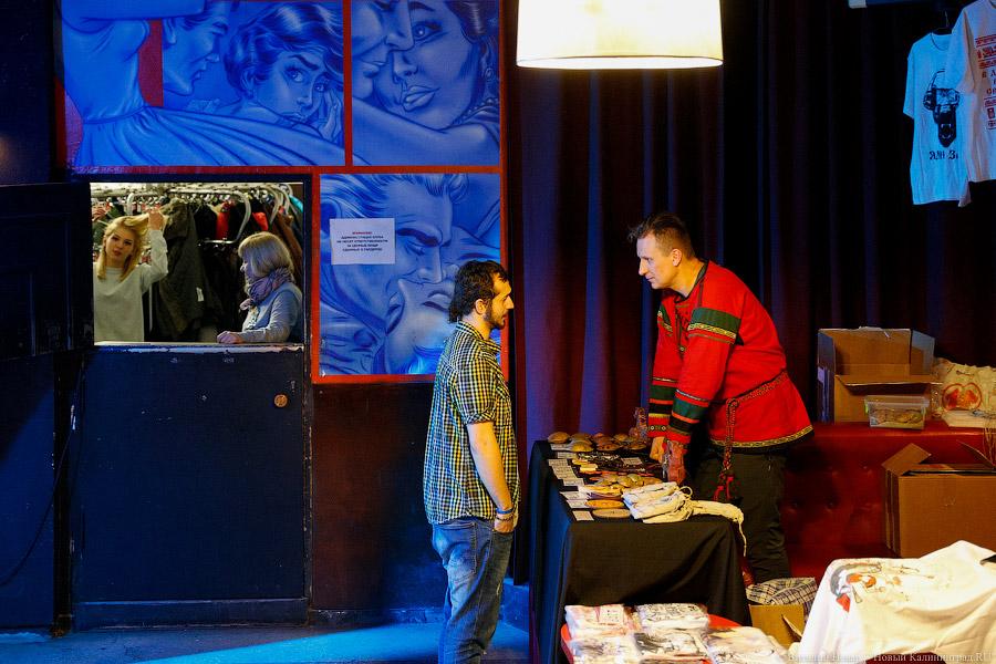  Лапти разбил об пол: на Вагонке прошёл концерт «Нейромонаха Феофана»