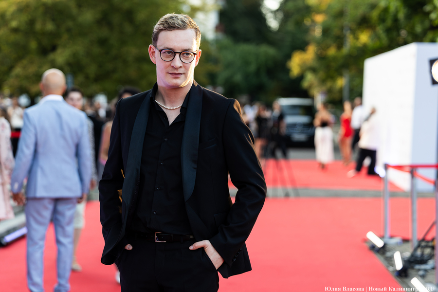 Обморок Антохи МС и голос Пересильд: как открывали фестиваль «Короче» (фото)