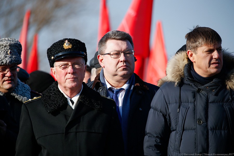 Холодное утро 23-го: в Калининграде почтили память воинов-героев