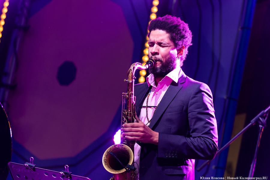 Дикие пляски цыганских шляпников: оглушительное закрытие «Калининград Сити Джаза» (фото)