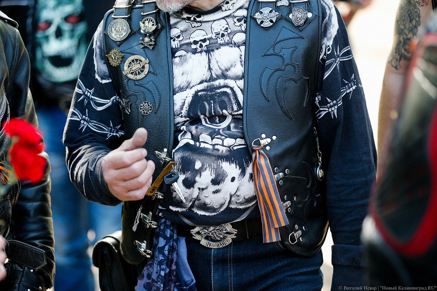 Своими силами: под Калининградом открыли мемориал воинам-мотоциклистам (фото)