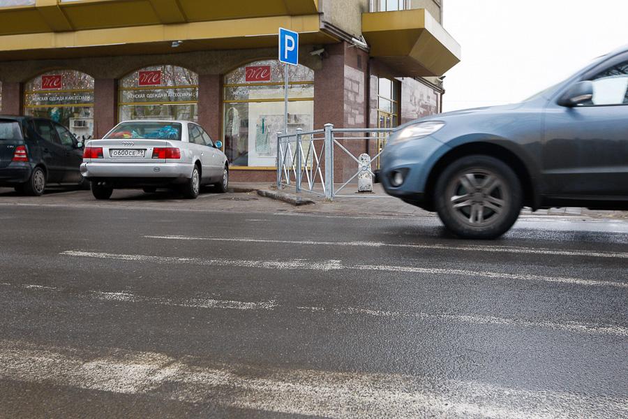 На улице Гаражной в Калининграде ликвидировали пешеходный переход к ТЦ «Пассаж»