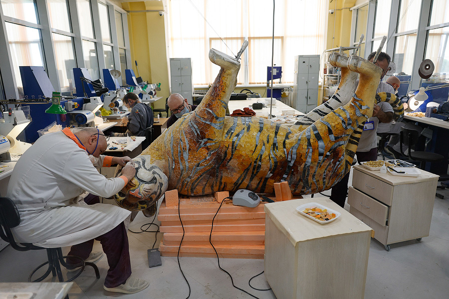 «Янтарь любит человека»: как живет единственный в мире Янтарный комбинат