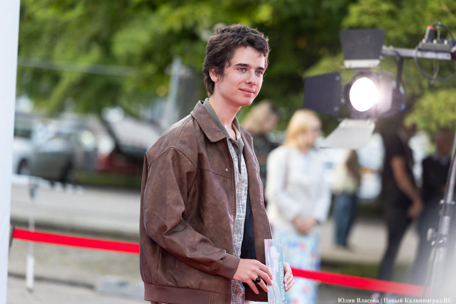 «Короче». Красная дорожка: в Калининграде открылся фестиваль короткометражек (фото)