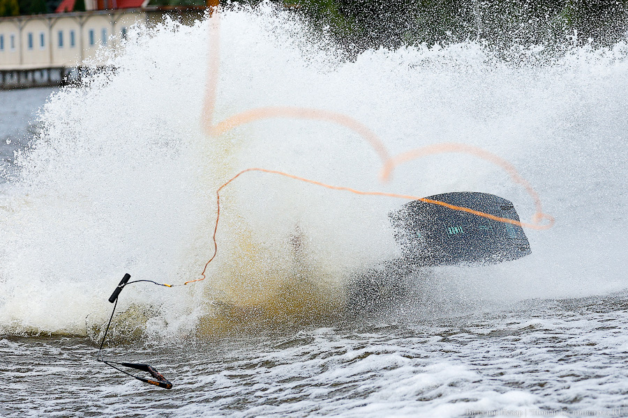 Фронтролл на Преголе: в Калининграде проходит первенство России по вейкбордингу (фото)