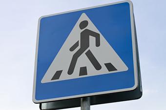 В Черняховске грузовик сбил на «зебре» пожилую женщину