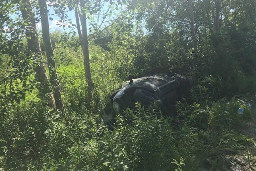 Под Зеленоградском в ДТП пострадали водитель и 5 несовершеннолетних пассажиров (фото) (видео)