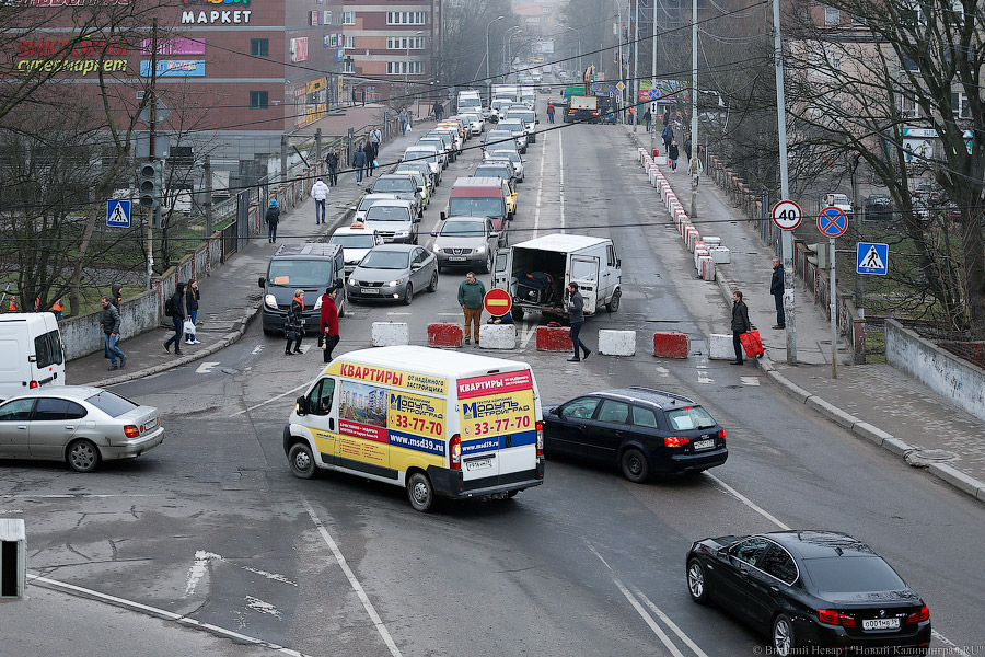 Мост на улице Озерова частично закрыт на ремонт (фото)