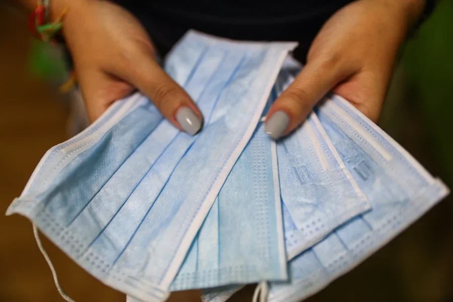 В «Спаре» намерены не обслуживать покупателей без медицинских масок    