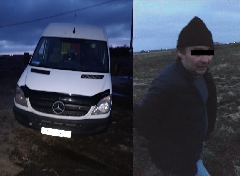 Калининградец угнал проданный им же автобус и во время погони застрял в грязи (фото)