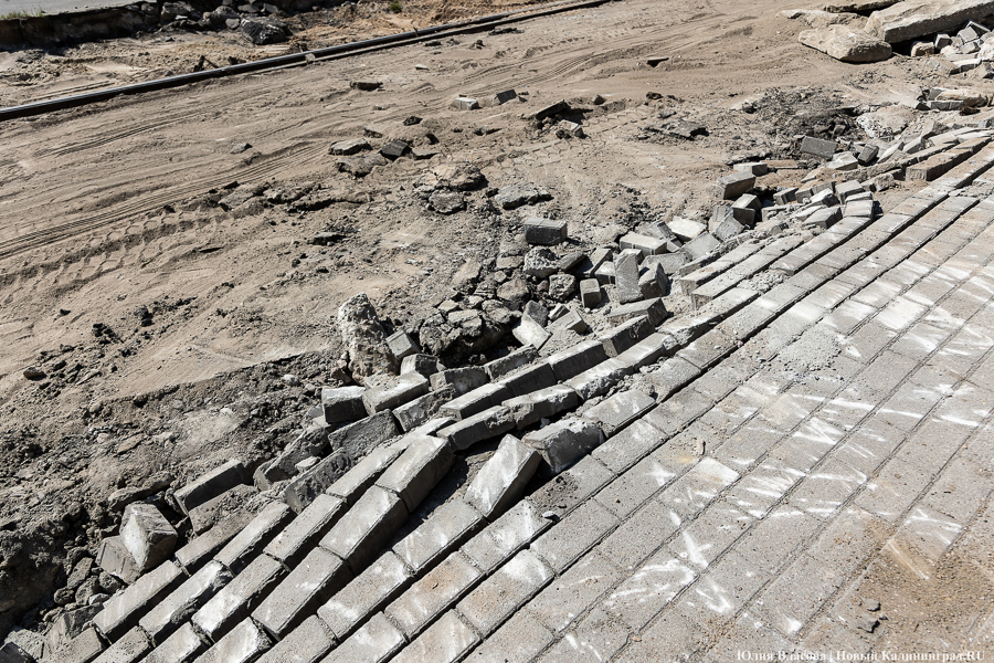 Останется с одним тротуаром: в Калининграде до августа закрыли мост на Суворова (фото)