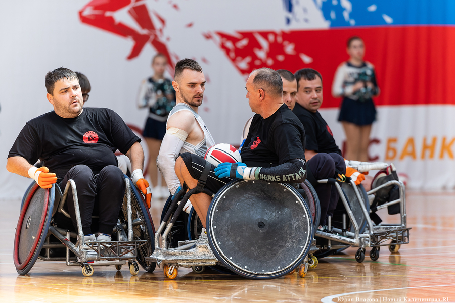 «Серебро» дороже «золота»: в Калининграде впервые боролись за Кубок по регби на колясках (фото)