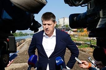 Горвласти уверяют, что из-за смены подрядчика на Трибуца бюджет ничего не потерял