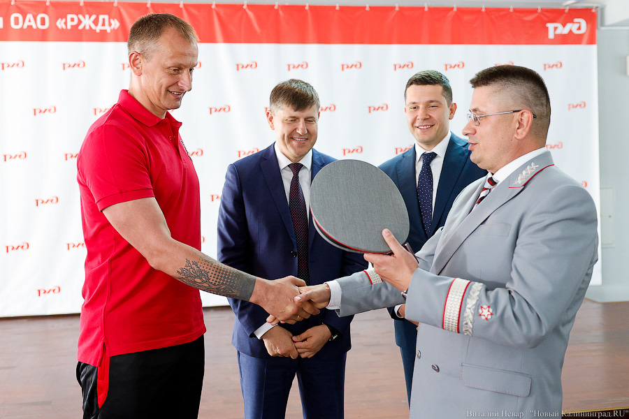Смена машинистов: калининградский «Локомотив» представил новых тренера и капитана (фото)