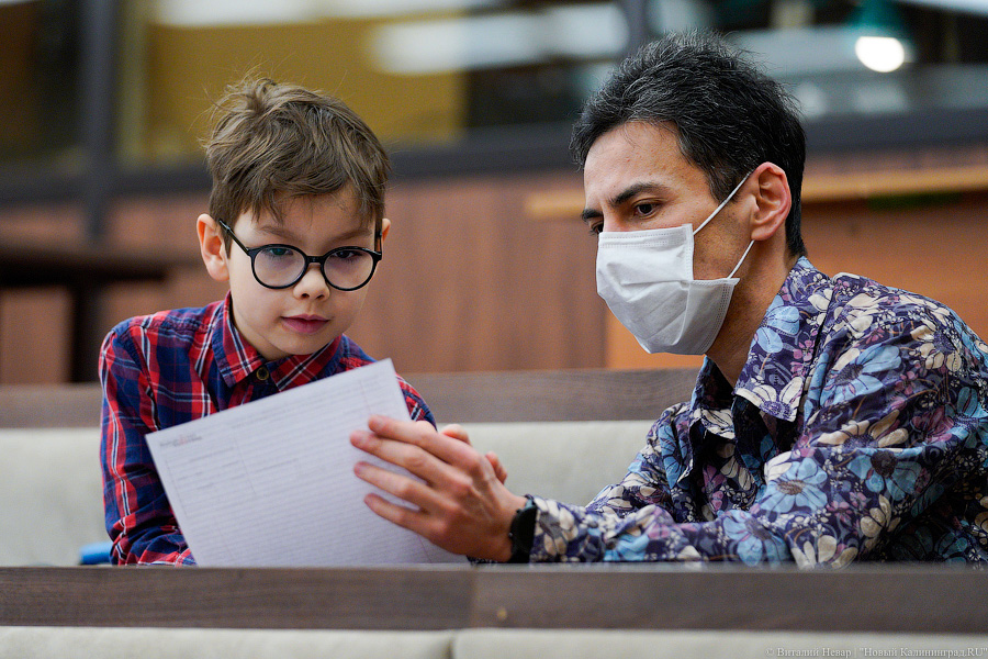 И взрослые, и дети: как в БФУ провели «Тотальный диктант» (фото)