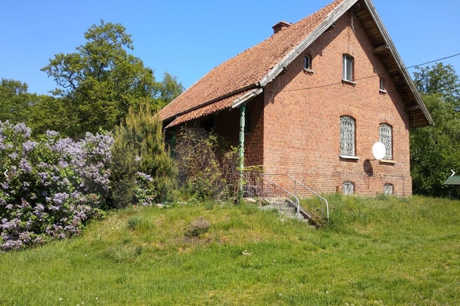 Дом довоенной постройки из красного кирпича за 25 000 000 рублей, иллюстрация  — скриншот с avito.ru/kaliningrad