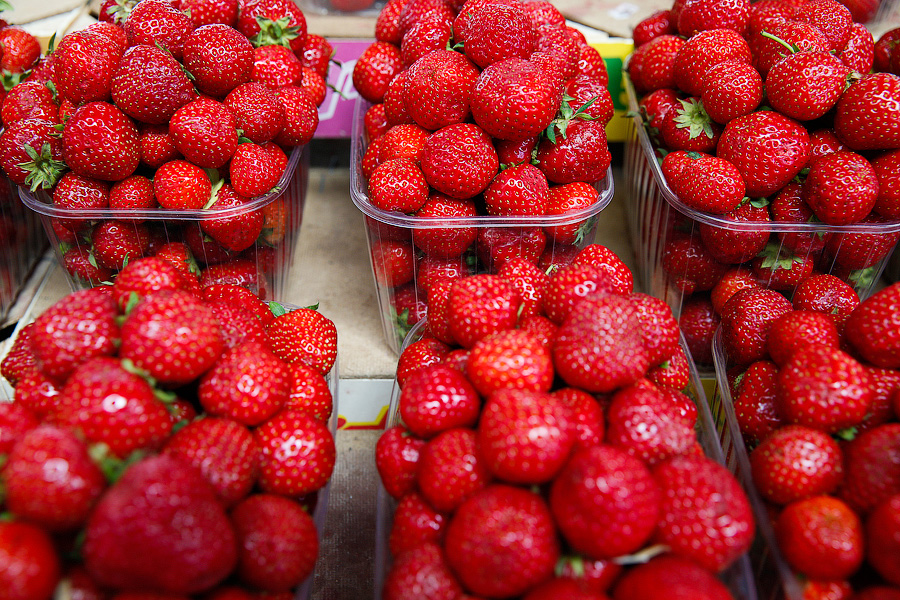 За январь-апрель в регион ввезли почти 320 тонн свежих ягод