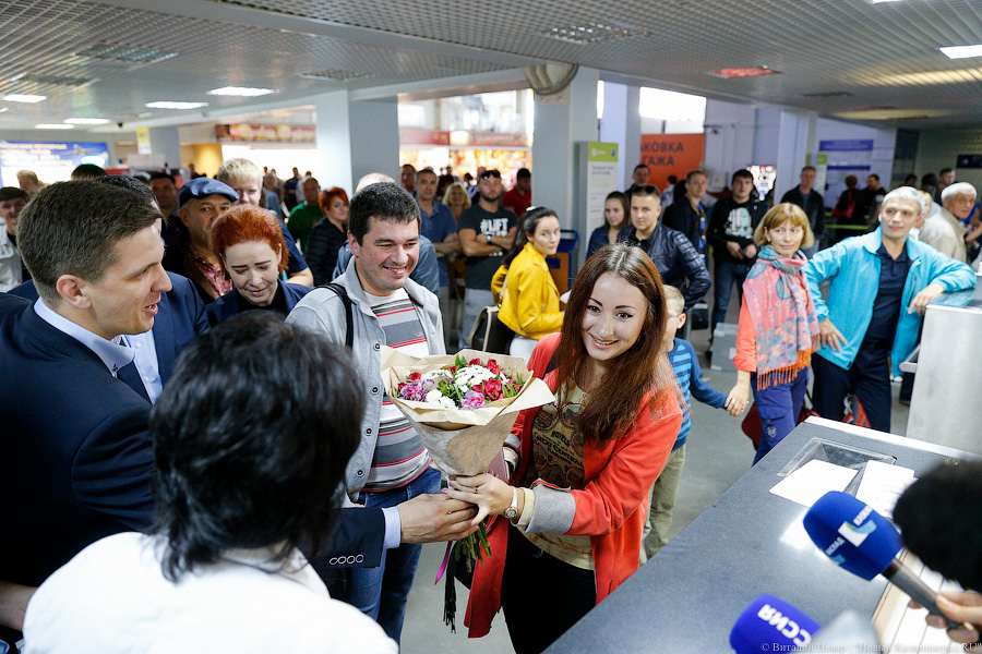 Всего лишь миллионный: в «Храброво» проводили юбилейного пассажира (фото)