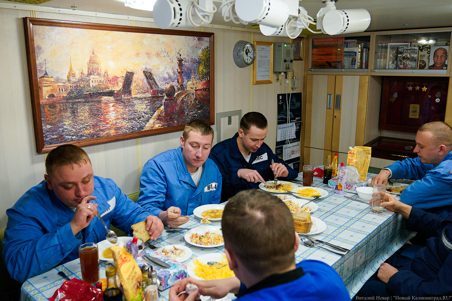 День подводника: как живут российские субмарины и их экипажи (фото)