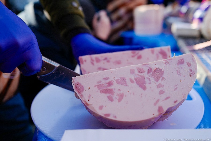 Тот же праздник, только в профиль: День длинной колбасы прошёл на новом месте