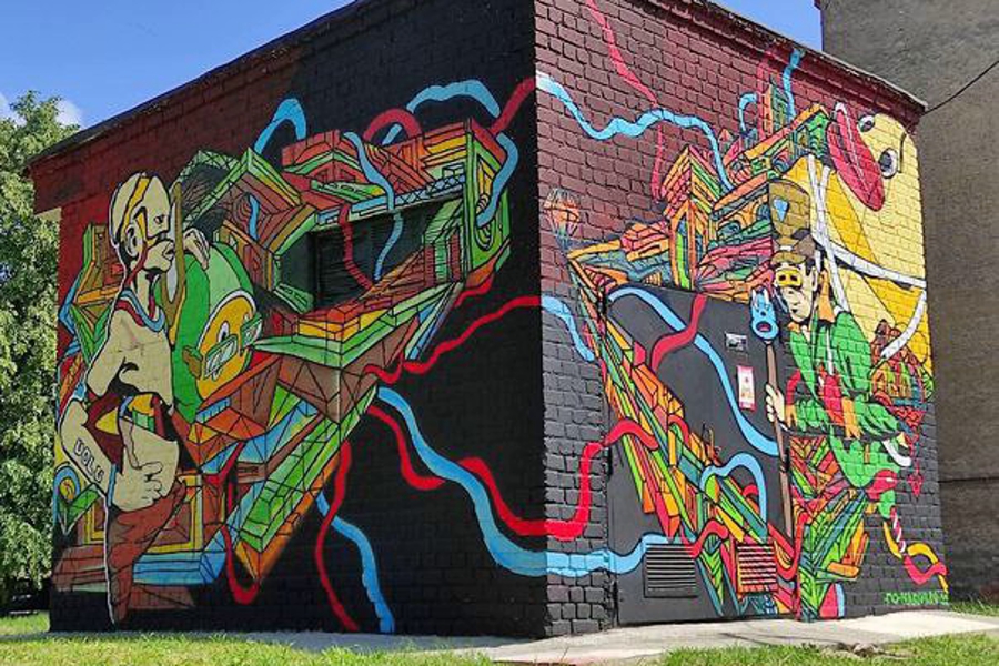 В Черняховске расписали граффити электроподстанции (фото)