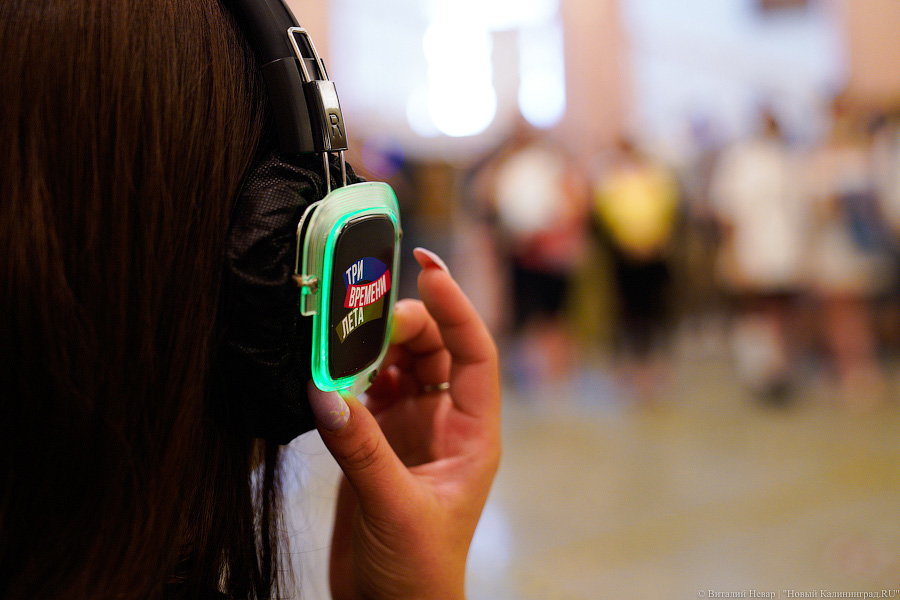 Футуролог Пётр и машина времени: «Фестивальная дирекция» представила спектакль-прогулку 