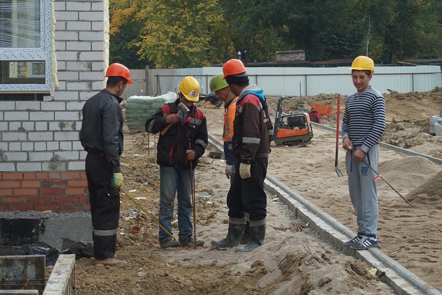 «Пользовались халявой 15 лет»: мэрия продолжает сносить гаражи на Костикова 