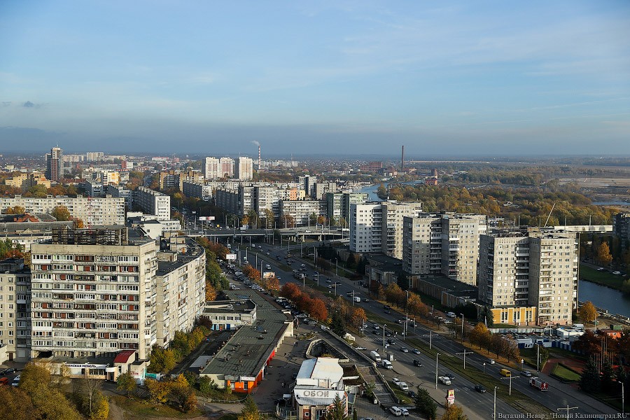Очевидцы: под мостом на Островского застрял очередной грузовик