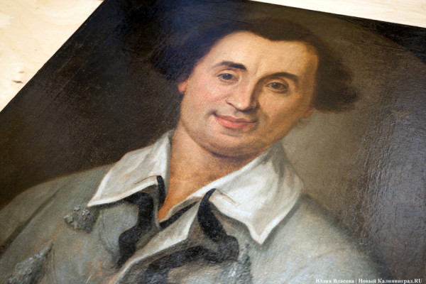 «Амбре реставрационных запахов»: в Калининграде восстановили портрет Теодора Гиппеля