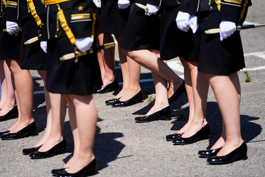 Под солнцем на плацу: как в Калининграде выпустили новых офицеров ВМФ (фото)