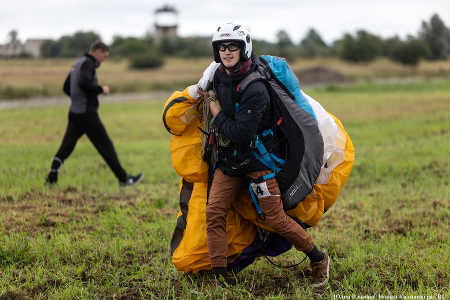«Нас все очень стараются победить»: как прошел чемпионат области по парапланеризму