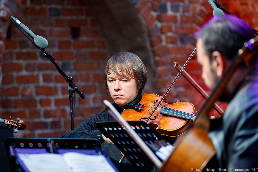 Музыкальное приношение: концерт в руинах кирхи Святого Якоба в фотографиях (фото)