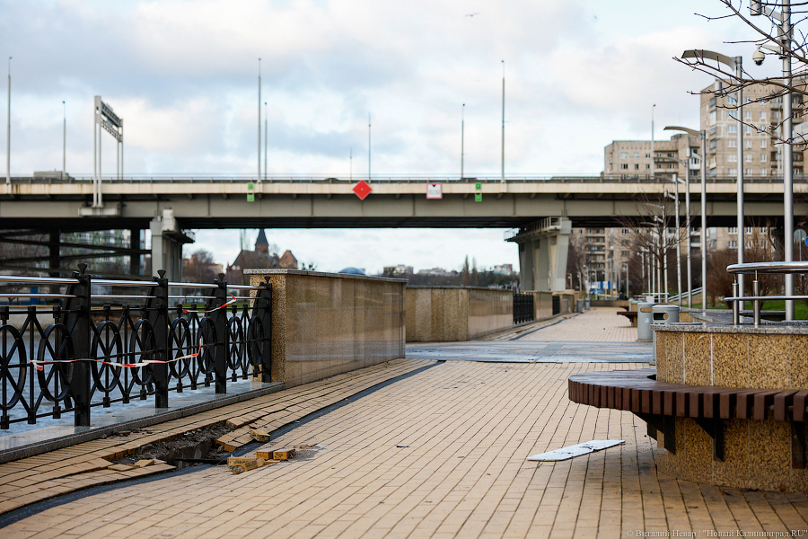 Трибуца и пустоты: что происходит с многострадальной набережной (фото)