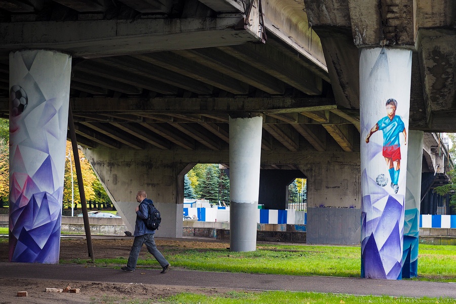 Стрит-арт для стритбола: под Эстакадным мостом появились футбольные граффити