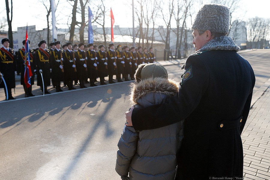 Холодное утро 23-го: в Калининграде почтили память воинов-героев